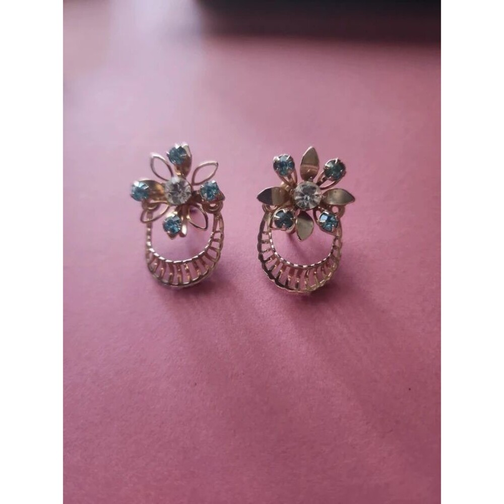 1950s Coro Floral Basket Earrings Gold Tone Blue Rhinestone screw on